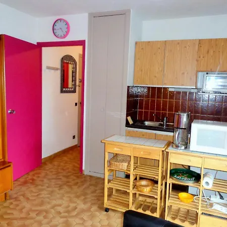 Bord De Avec Parking