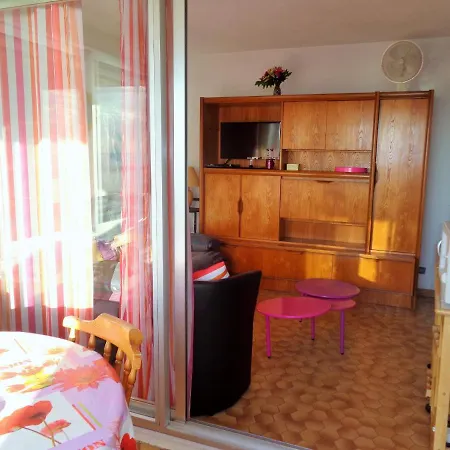Apartment Bord De Avec Parking