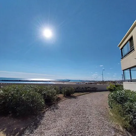 Bord De Avec Parking *